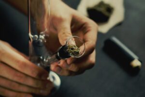 - WeWeed.it moonrock
